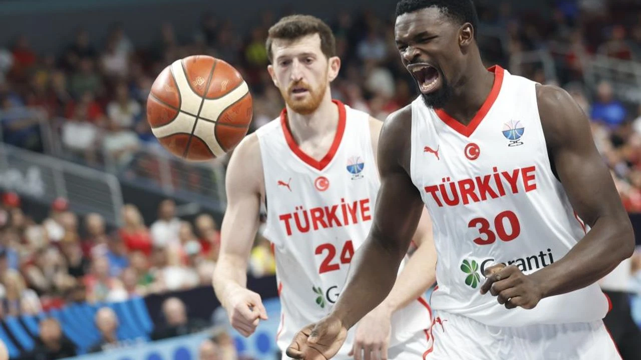 12 Dev Adam, Avrupa Şampiyonası’nda Yarı Finalde