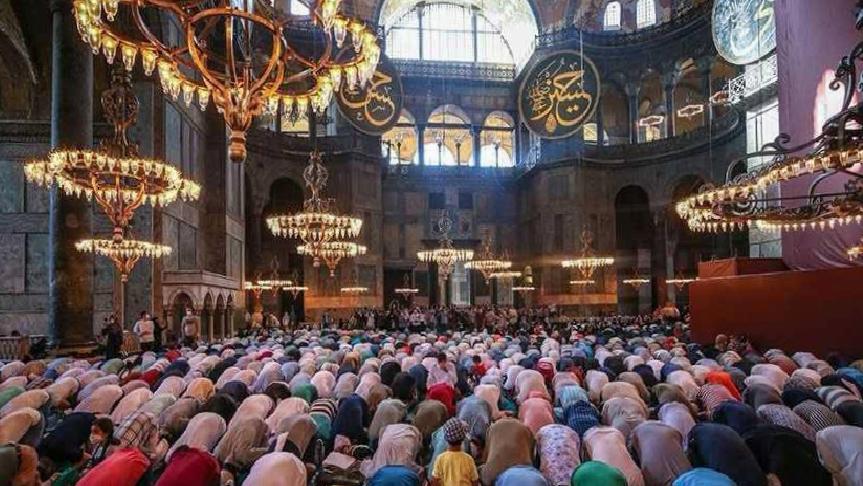 Ayasofya-i Kebir Camii'nde Tarihi Ziyaret: 40 Milyon Kişi Rekor Kırdı