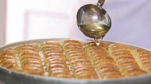 Baklava Şerbetinin Doğru Dökülme Yöntemleri ve Ölçüleri