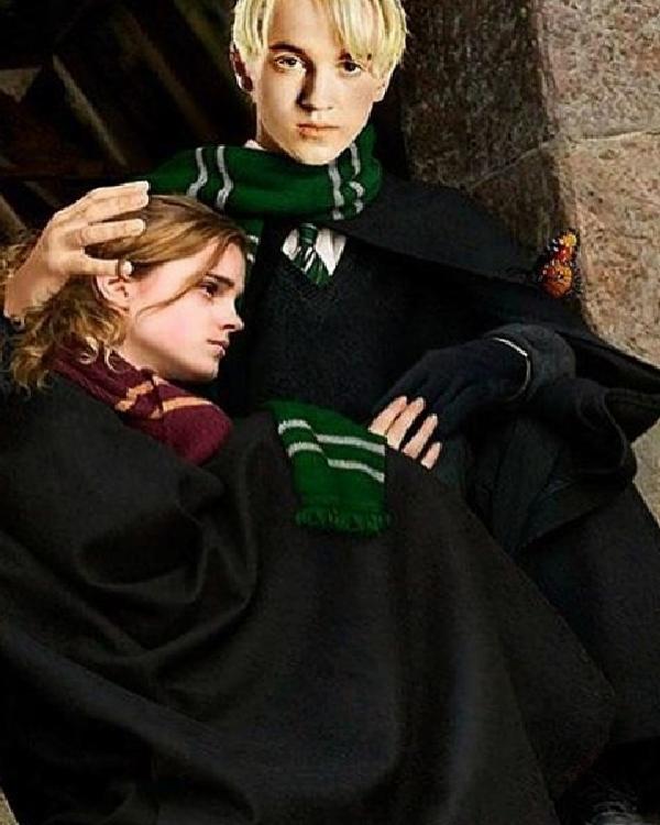 Harry Potter'daki Draco ve Hermione'nin Aşkı: 'Alchemised' Hayran Kurgusu 3 Milyon Dolara Satıldı!