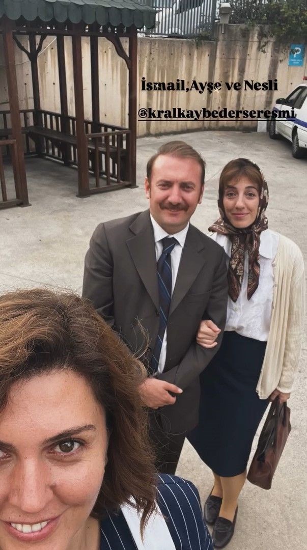 Kral Kaybedersenin Gizemi: Neslihanı İdil Yener'in Çarpıcı Set Pozları