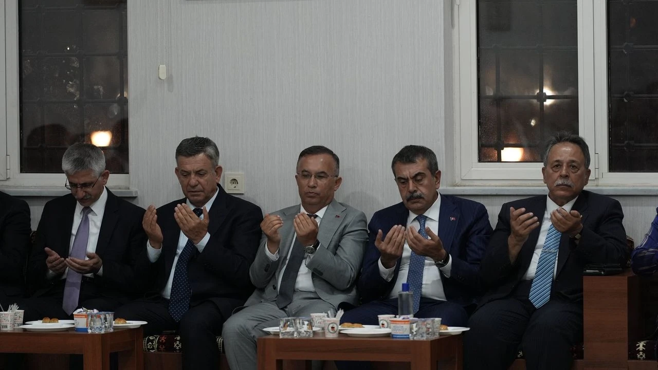 Meriç’e Bakan Tekin’den Taziye Ziyareti