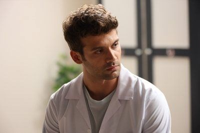 Caner Topçu: Aynadaki Yabancı Dizisinde Barış Karakteri ve Hayatı