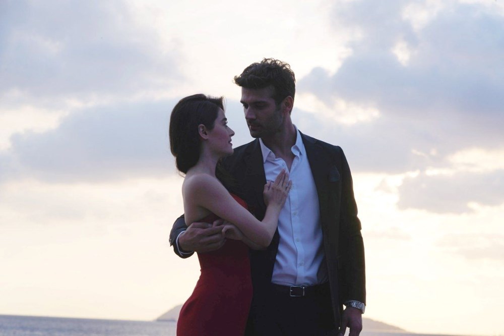 Caner Topçu: Aynadaki Yabancı Dizisinde Barış Karakteri ve Hayatı