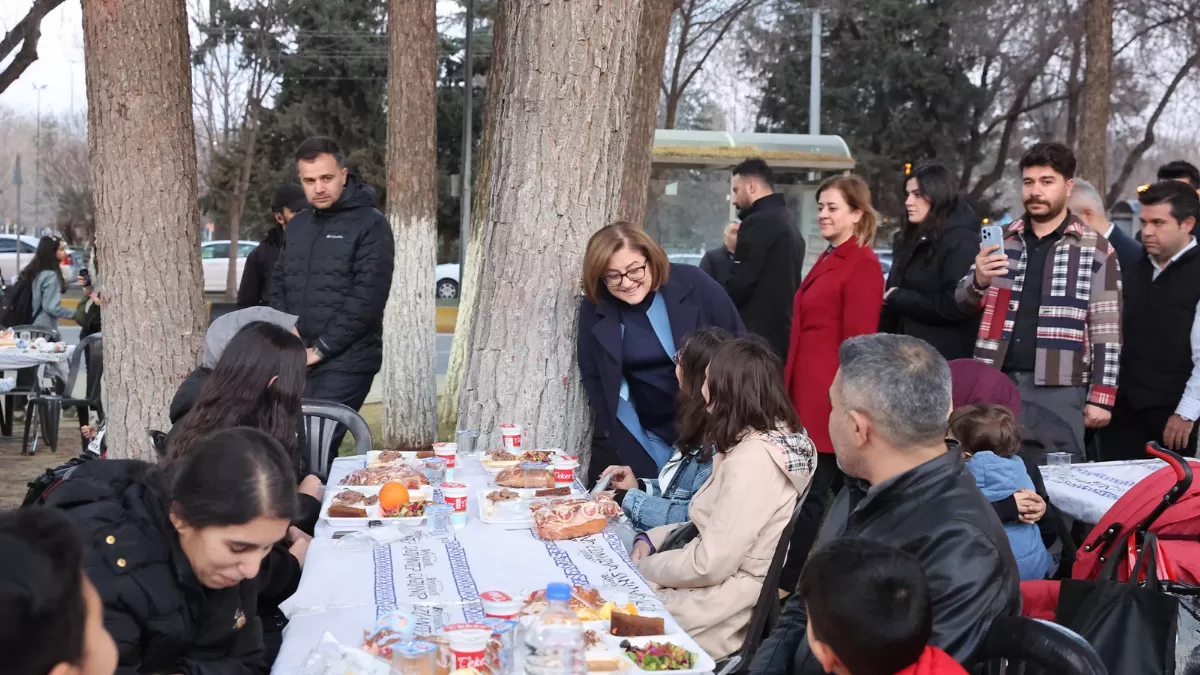 Gaziantep’te İftar Çadırları Nereye Kuruldu? Büyükşehir Belediyesi Merakla Beklenen O Noktaları Açıkladı
