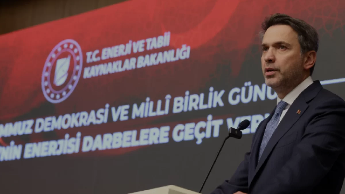 Bakan Bayraktar 15 Temmuz Demokrasi ve Milli Birlik Günü Anma Toplantısına Katıldı