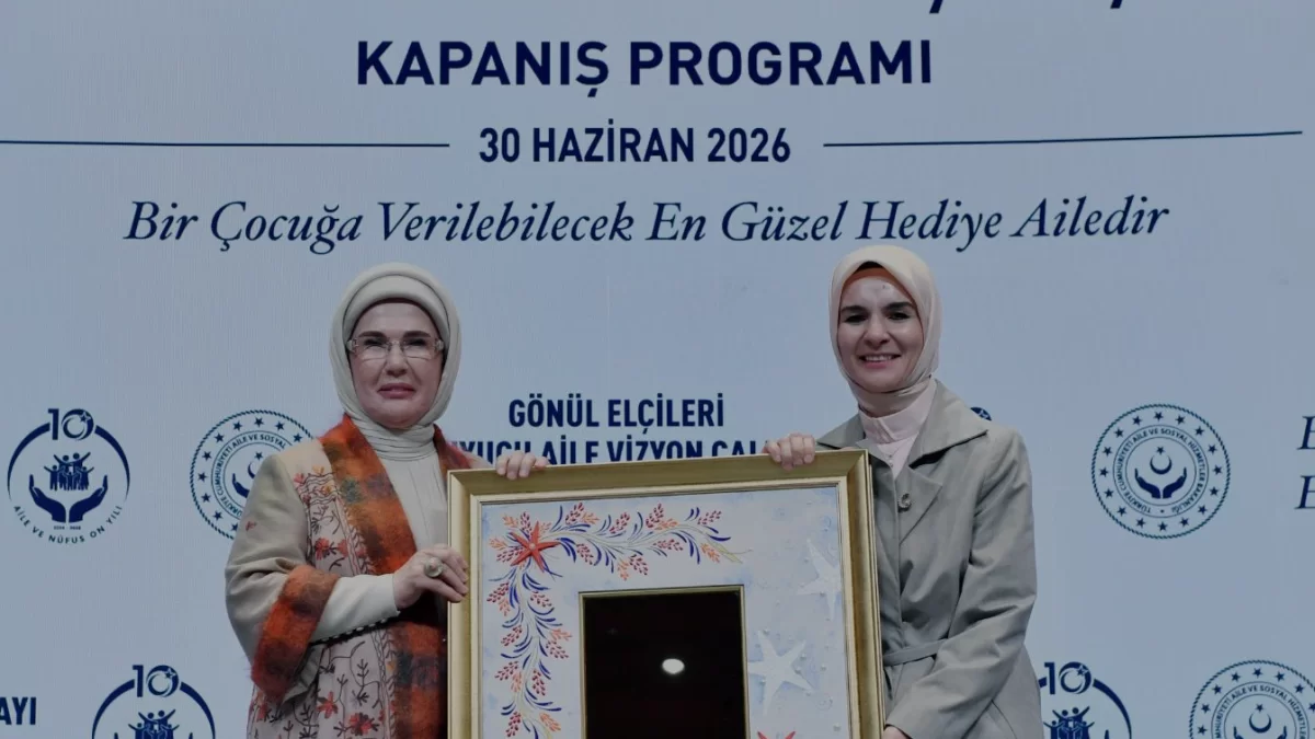 Emine Erdoğan ve Bakan Göktaş Koruyucu Aile Vizyon Çalıştayında