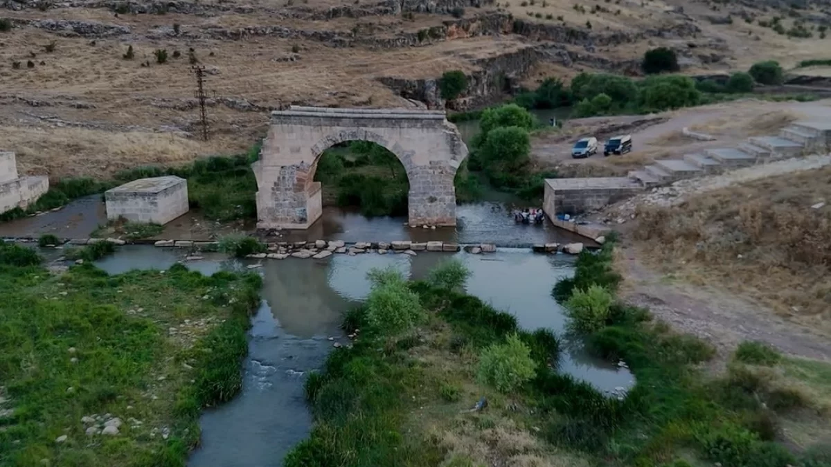 Araban Sakinleri Sıtma Pınar Çayı İçin Düzenleme Talep Ediyor