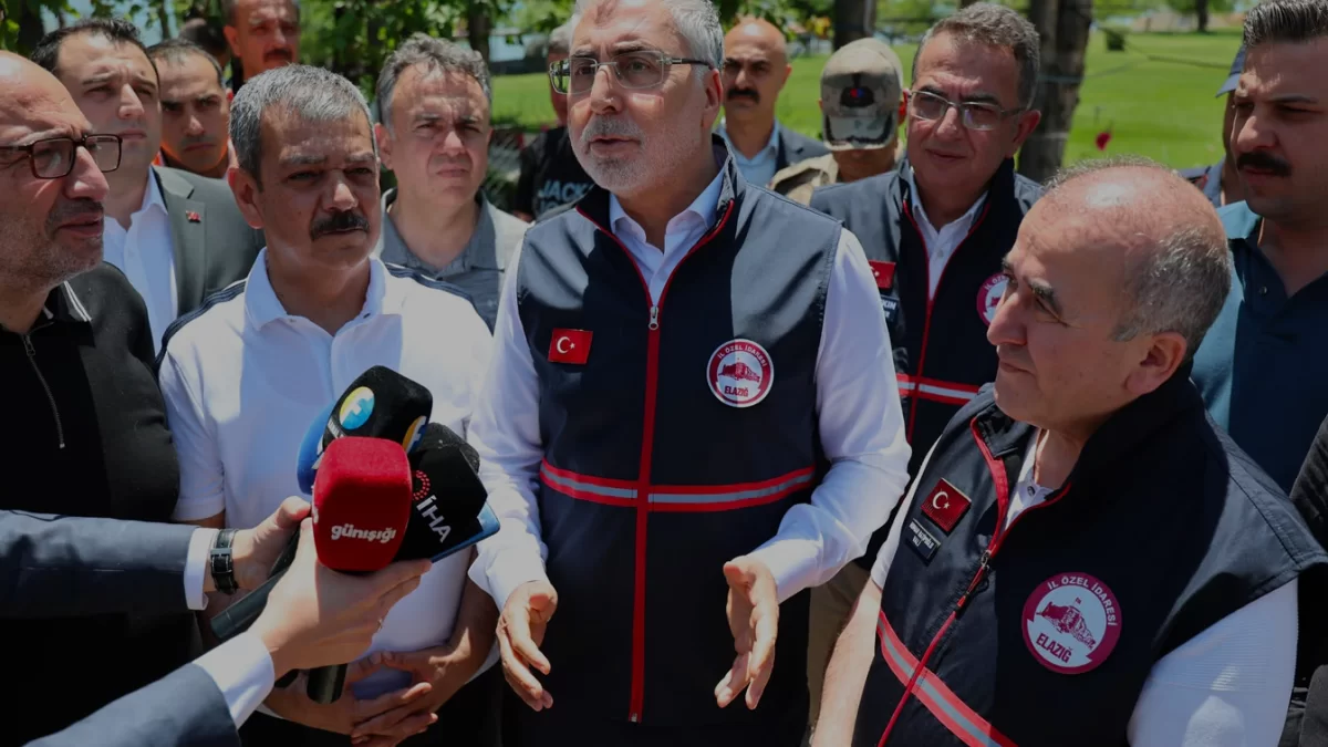 Bakan Işıkhan Elazığ’da Çevre Temizliği Çalışmalarını İnceledi