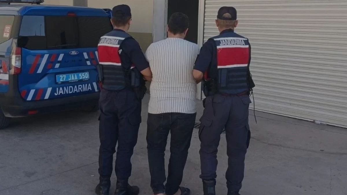Gaziantep Jandarmasından Aranan İki Firariye Operasyon