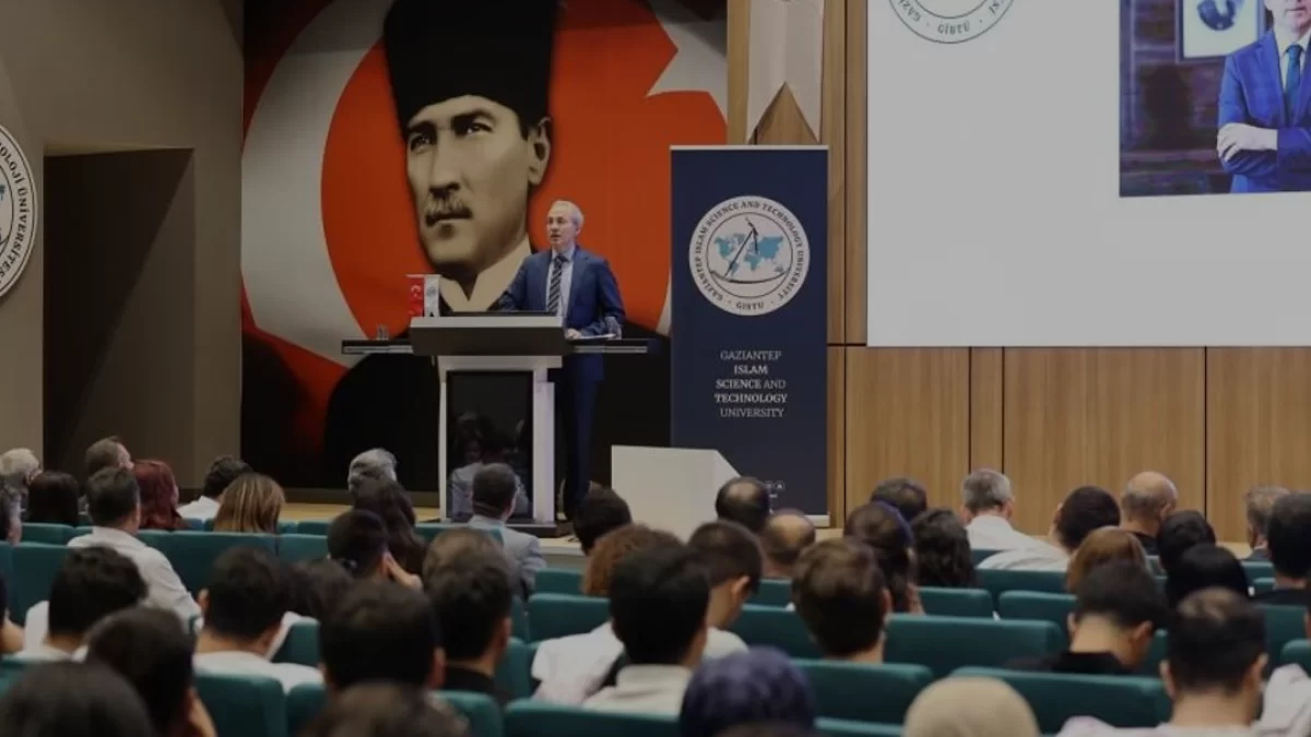 GİBTÜ Tıp Fakültesi Öğrencileri Klinik Staj Sürecine Başladı