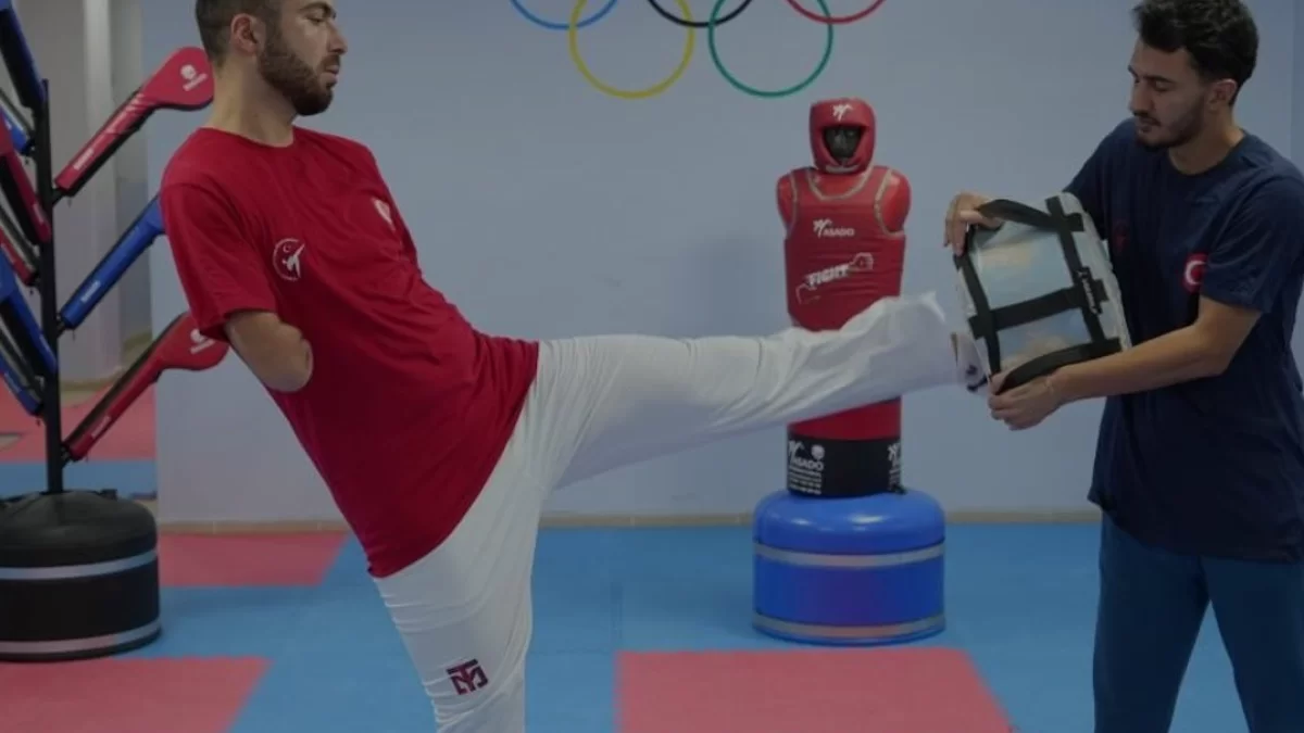 Yanlış binaya girdi hayatı para tekvandoda değişti