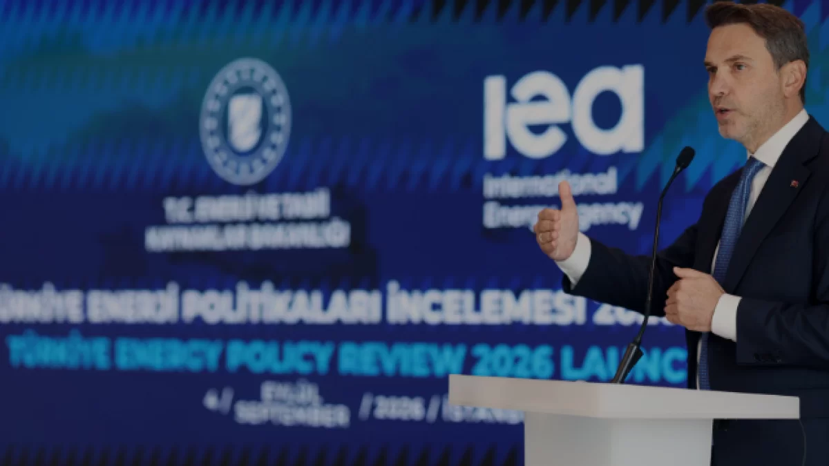 Bakan Bayraktar 2040 Yeni Enerji Mimarisi İçin Tarih Verdi