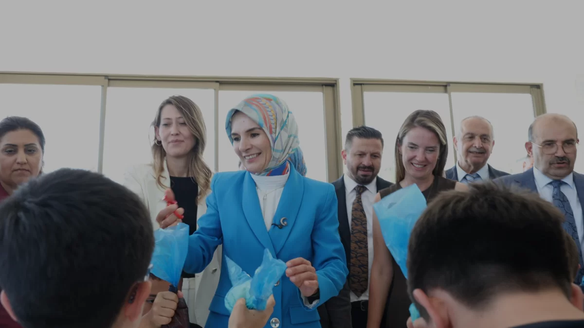 Bakan Göktaş Balıkesir Ekinlik Adası Çocuk Köyünü Ziyaret Etti