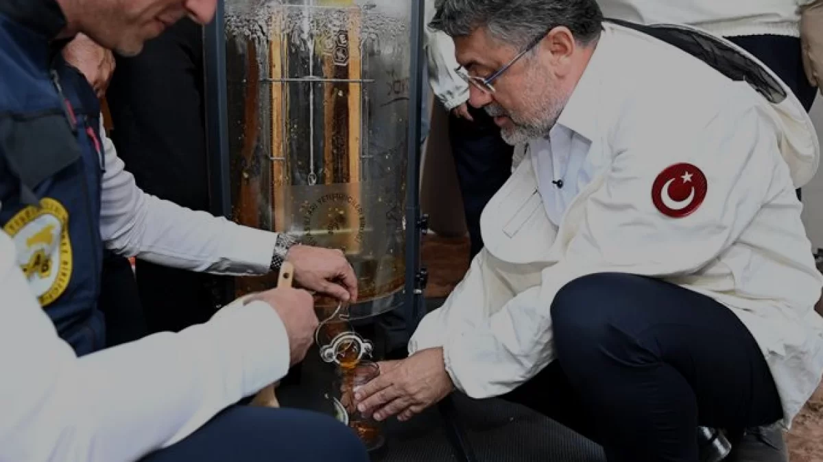 Bakan Yumaklı Sivas Bal Sağımı Programında Üretim Verilerini Açıkladı