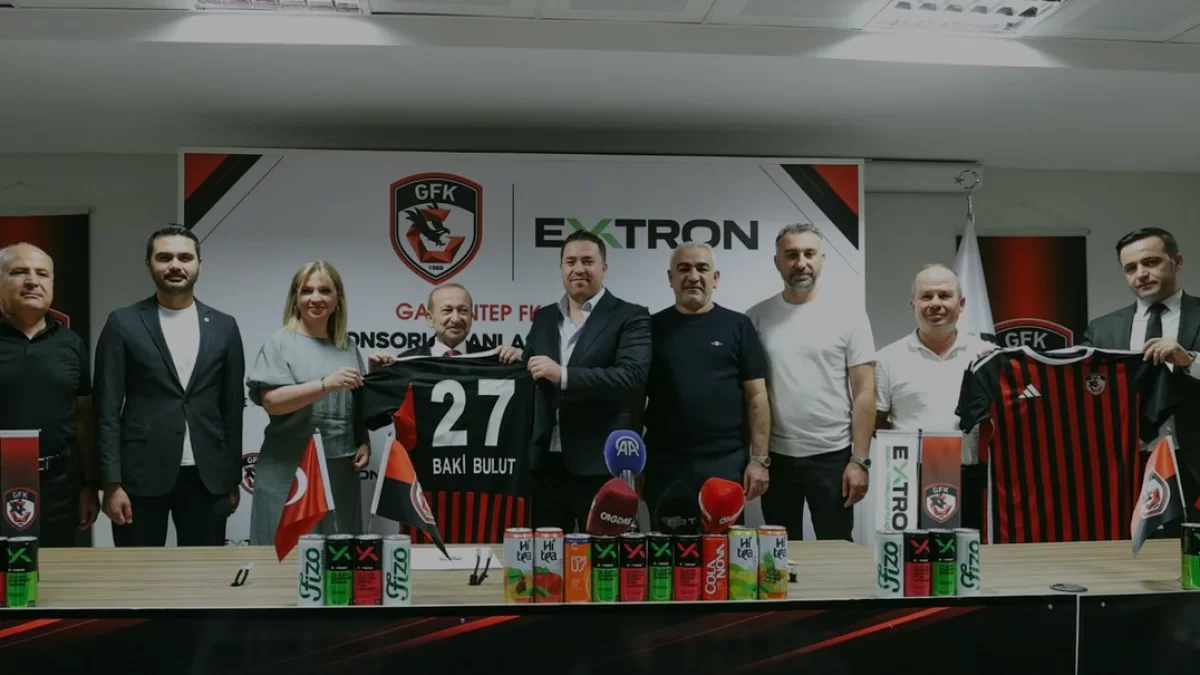 Gaziantep FK ile EXTRON arasında şort sponsorluğu anlaşması