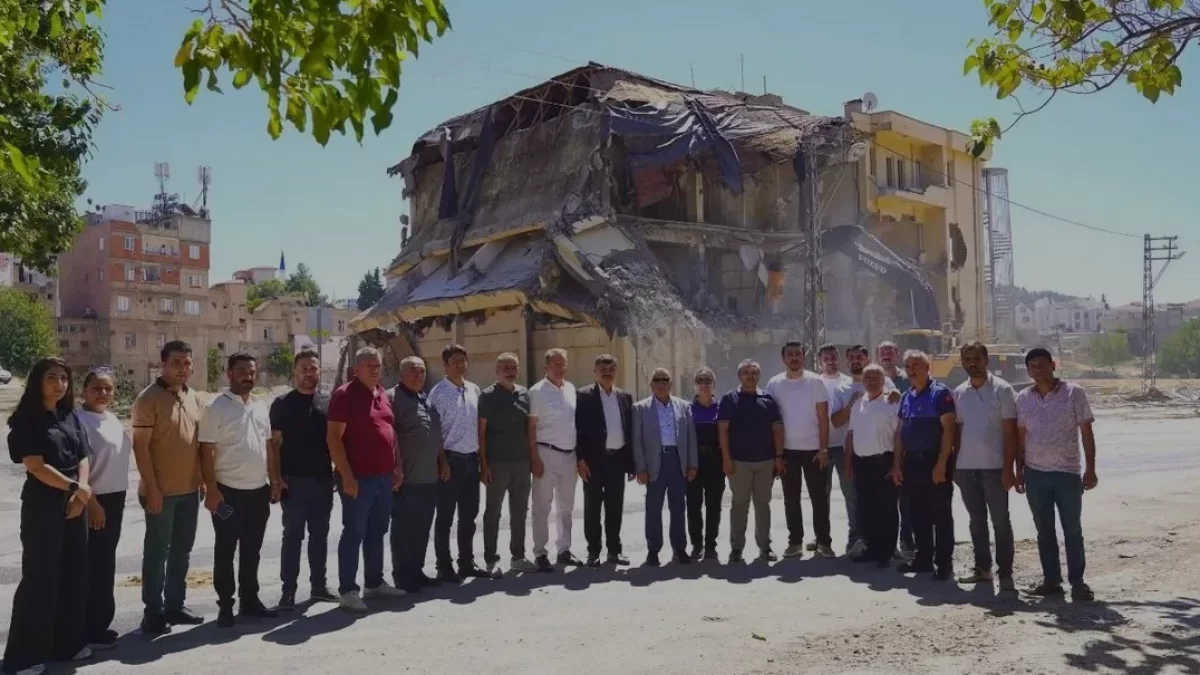 Oğuzeli Barak Caddesinde Kentsel Dönüşüm Başladı