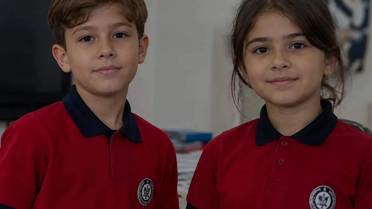 Okul Kıyafetlerinde Arma Zorunluluğu Yeniden Başladı