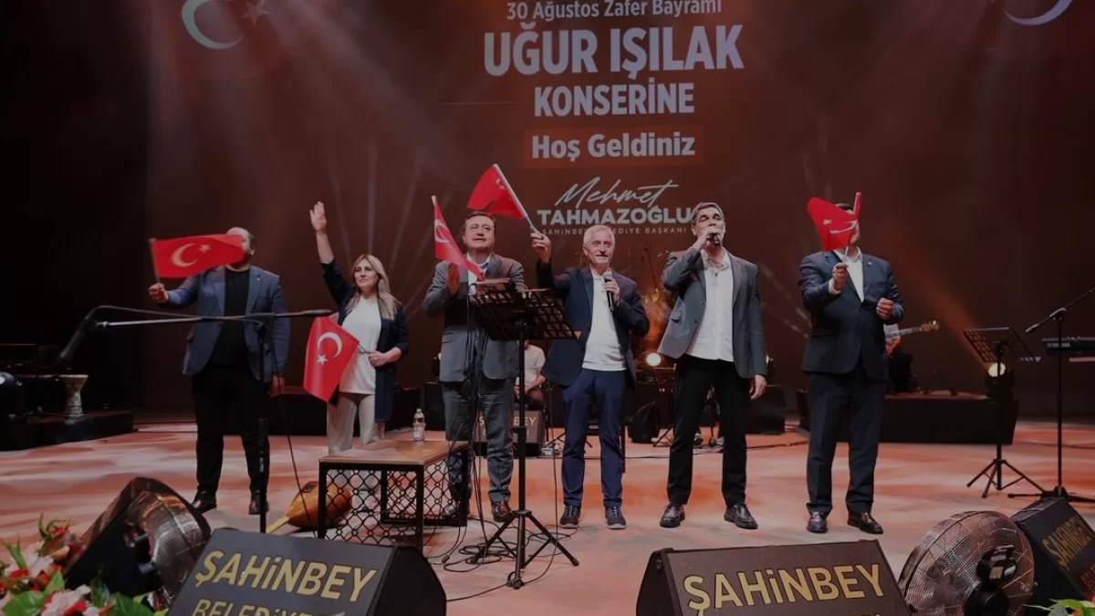 Şahinbey Belediyesi 30 Ağustos Zafer Bayramını Konserle Kutladı