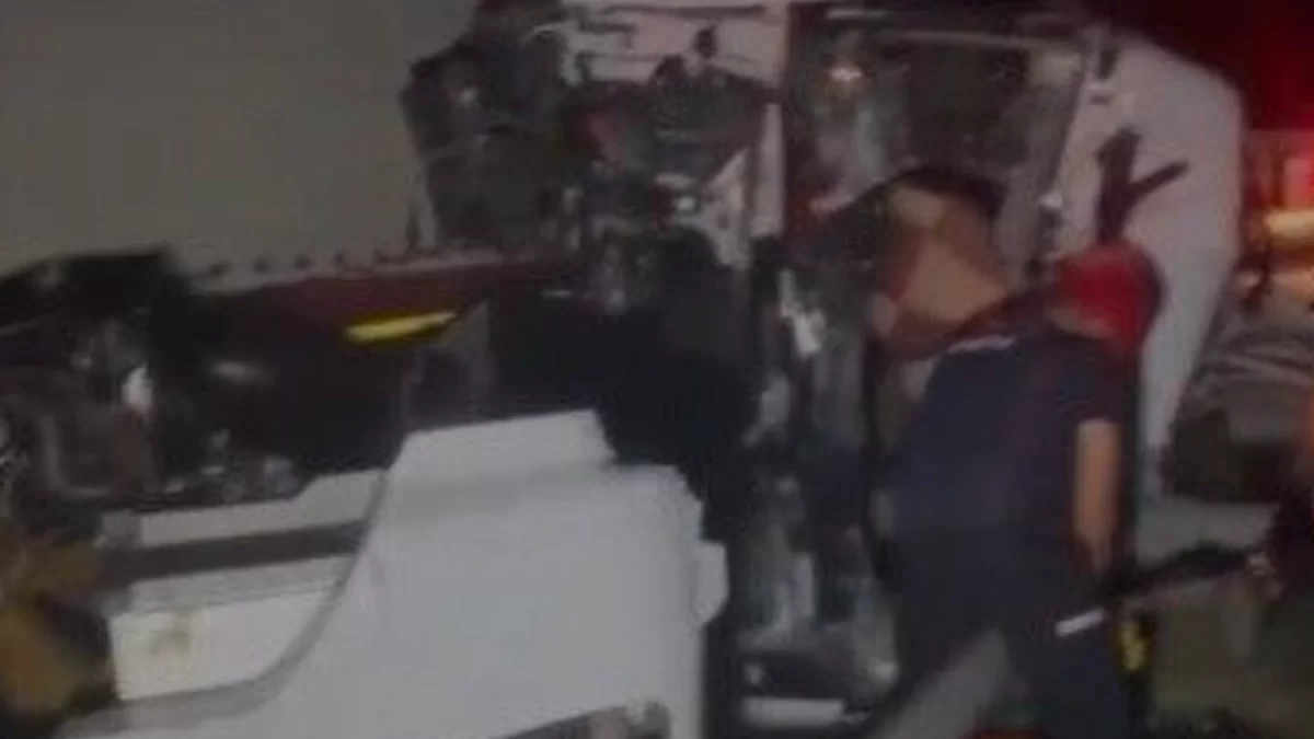 TAG Otoyolunda Çekici Devrildi Bir Yaralı