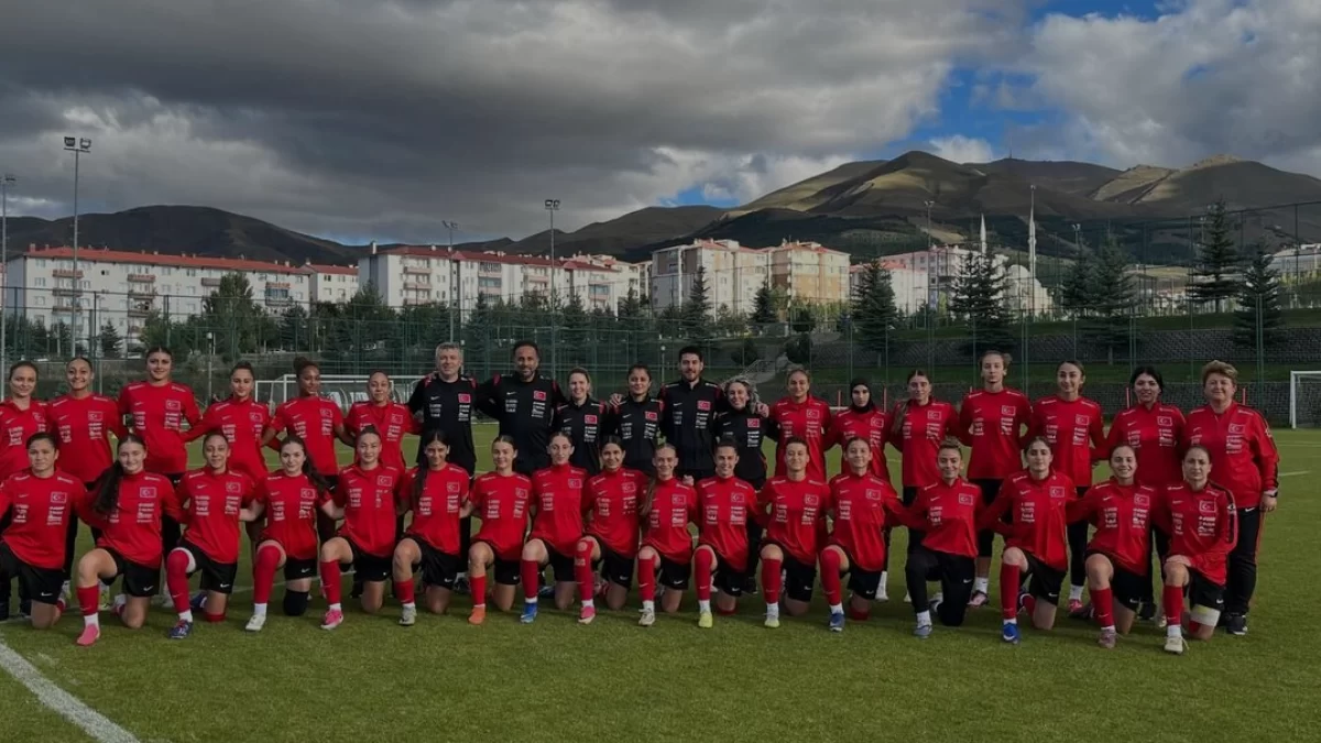 U19 Kadın Millî Takımı Erzurum Kampında Çalışmalara Başladı