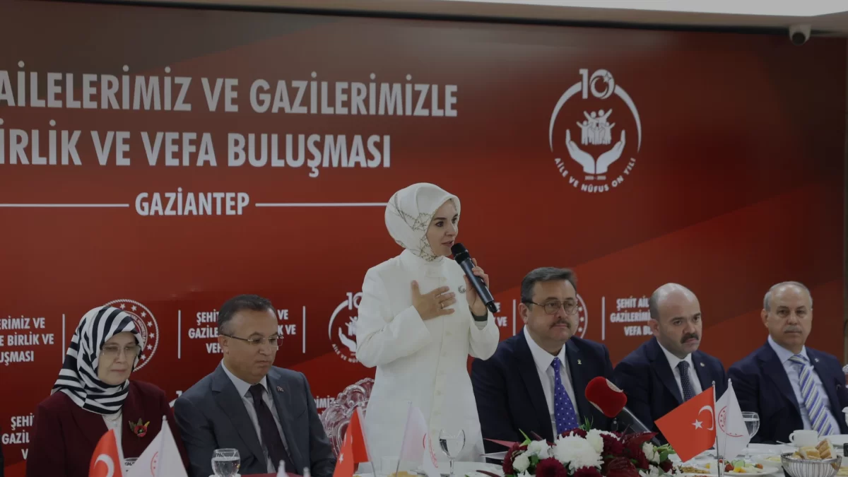 Bakan Göktaş Gaziantep’te şehit aileleri ve gazilerle bir araya geldi