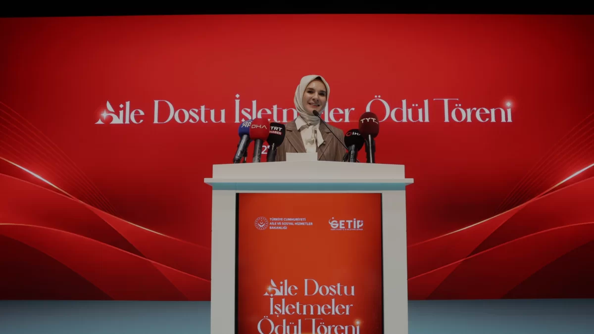 Bakan Göktaş Kocaeli’de Aile Dostu İşletmeleri Ödüllendirdi