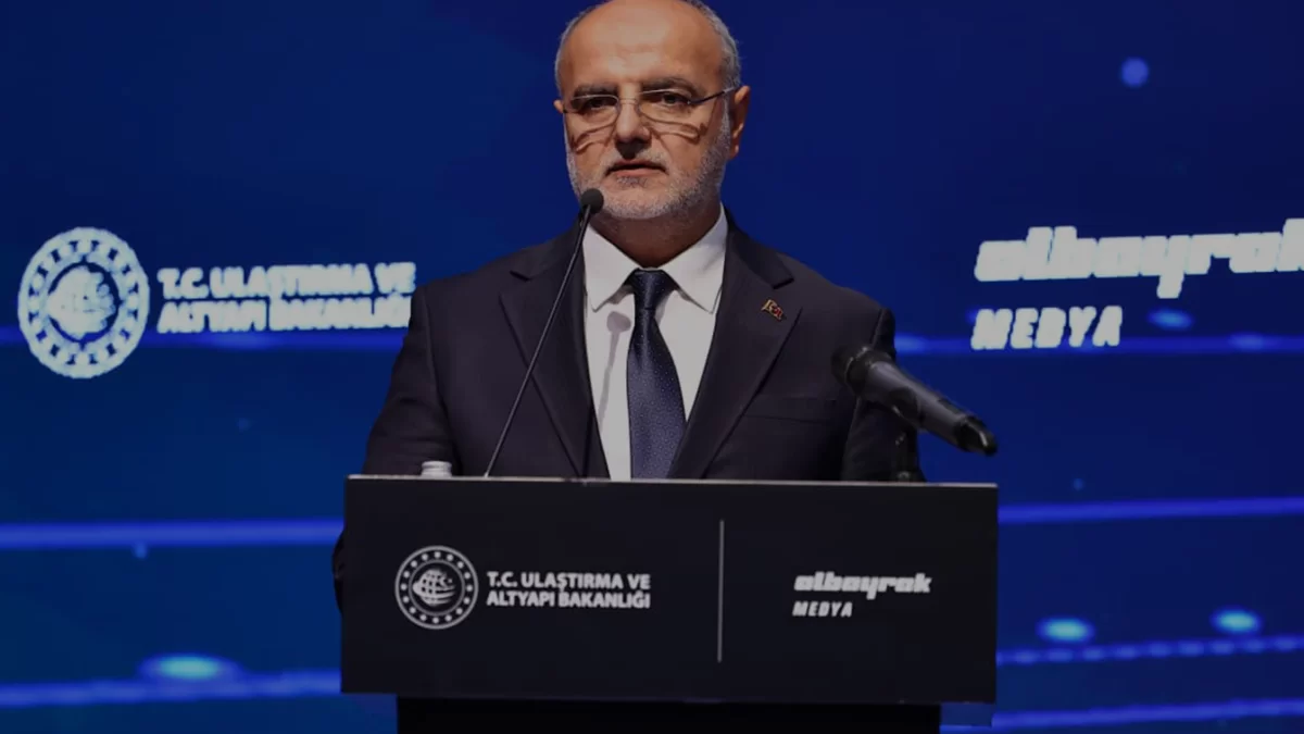 BTK Başkanı Koçyiğit Ulaşım ve Altyapıda Türkiye Yüzyılı Zirvesinde Konuştu