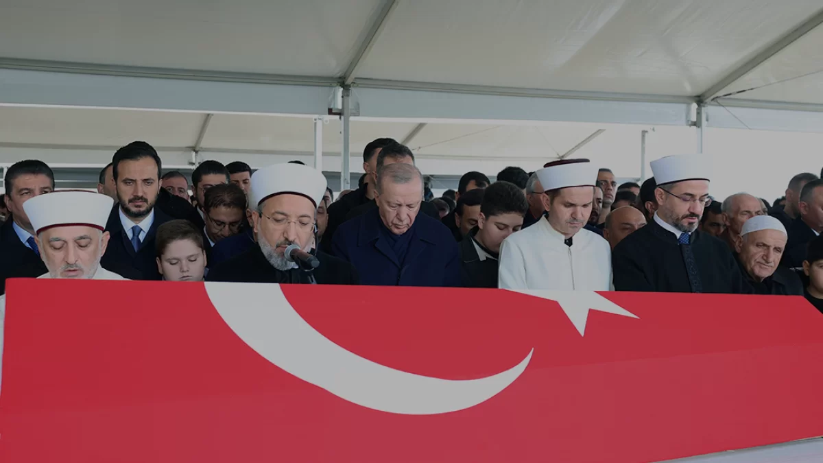 Cumhurbaşkanı Erdoğan Üsküdar Belediye Başkan Vekili Gültekin için cenaze törenine katıldı